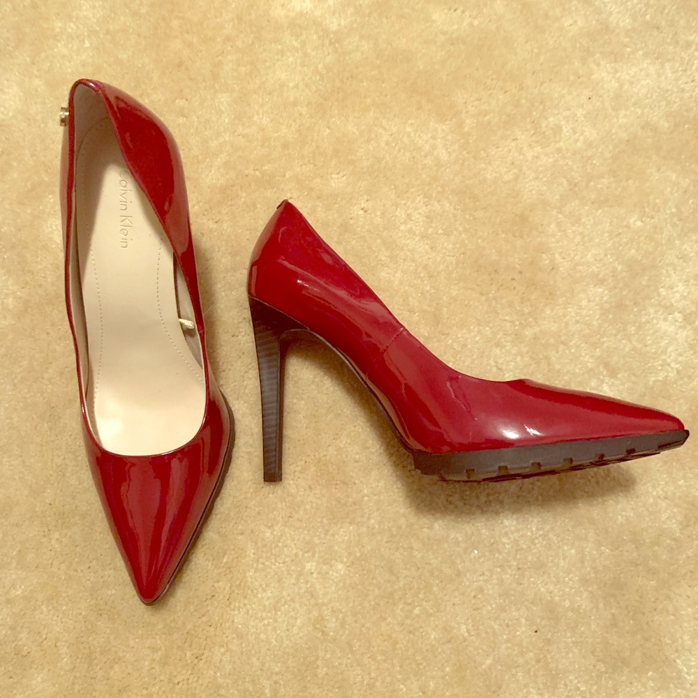 NWOT CALVIN KLEIN RED PATENT LEATHER PUMPS